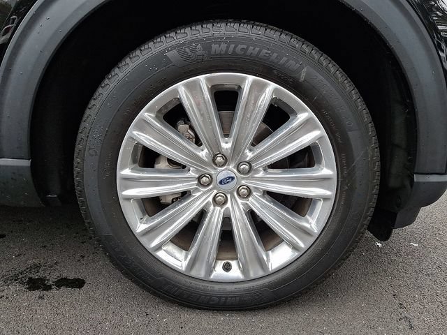 Certified 2022 Ford Explorer Limited w/ Equipment Group 301A AWD/4WD image 9