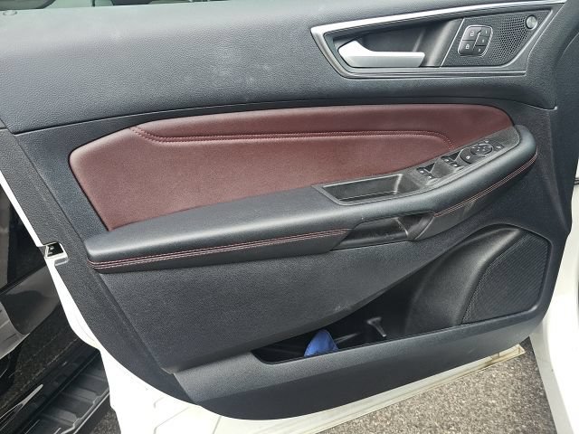 Certified 2022 Ford Edge Titanium w/ Equipment Group 301A AWD/4WD image 17