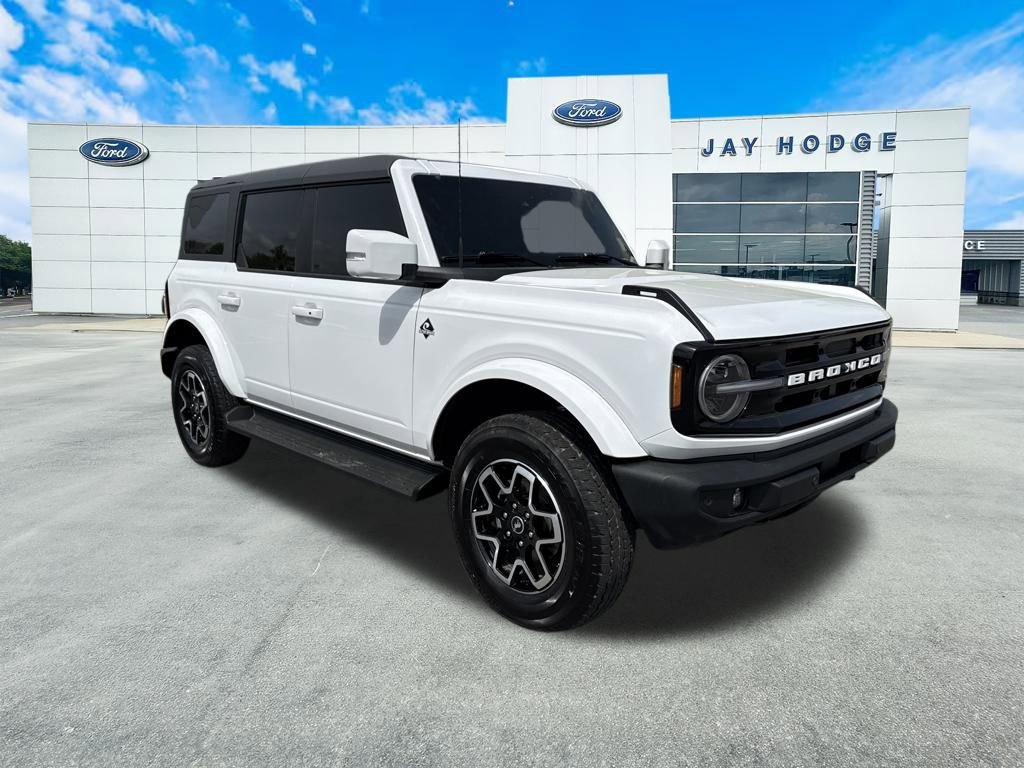 Certified 2025 Ford Bronco Outer Banks image 1