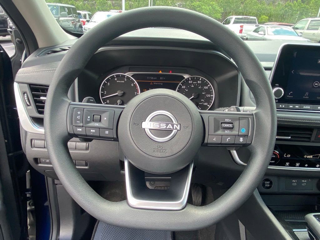 Used 2024 Nissan Rogue SV AWD/4WD image 13