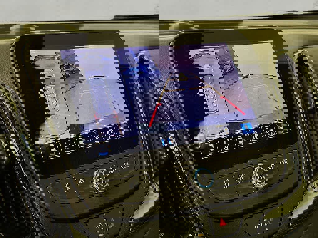 Used 2022 Chevrolet Equinox RS w/ RS Leather Package image 28