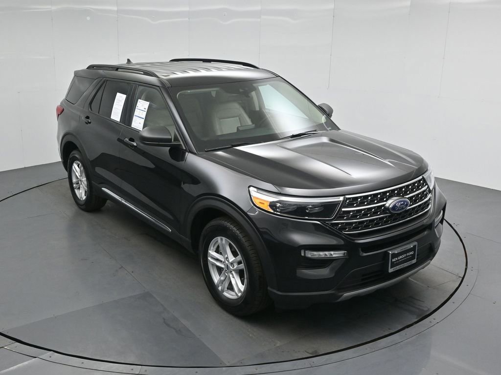 Certified 2024 Ford Explorer XLT w/ Equipment Group 202A image 4
