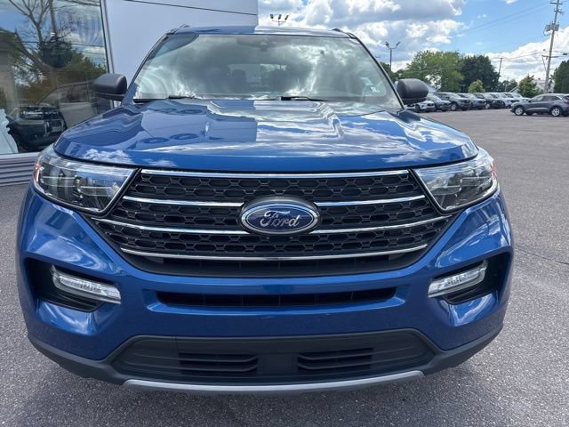 Certified 2022 Ford Explorer XLT w/ Equipment Group 202A AWD/4WD image 3