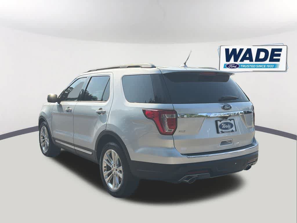 Certified 2018 Ford Explorer XLT w/ Equipment Group 202A FWD image 7
