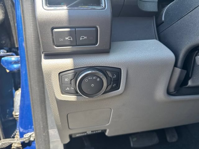 Certified 2022 Ford F250 XLT w/ XLT Premium Package AWD/4WD image 16