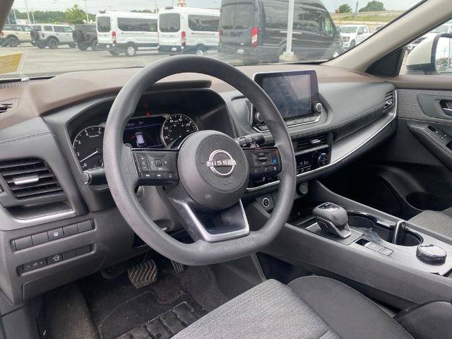 Used 2023 Nissan Rogue SV AWD/4WD image 12
