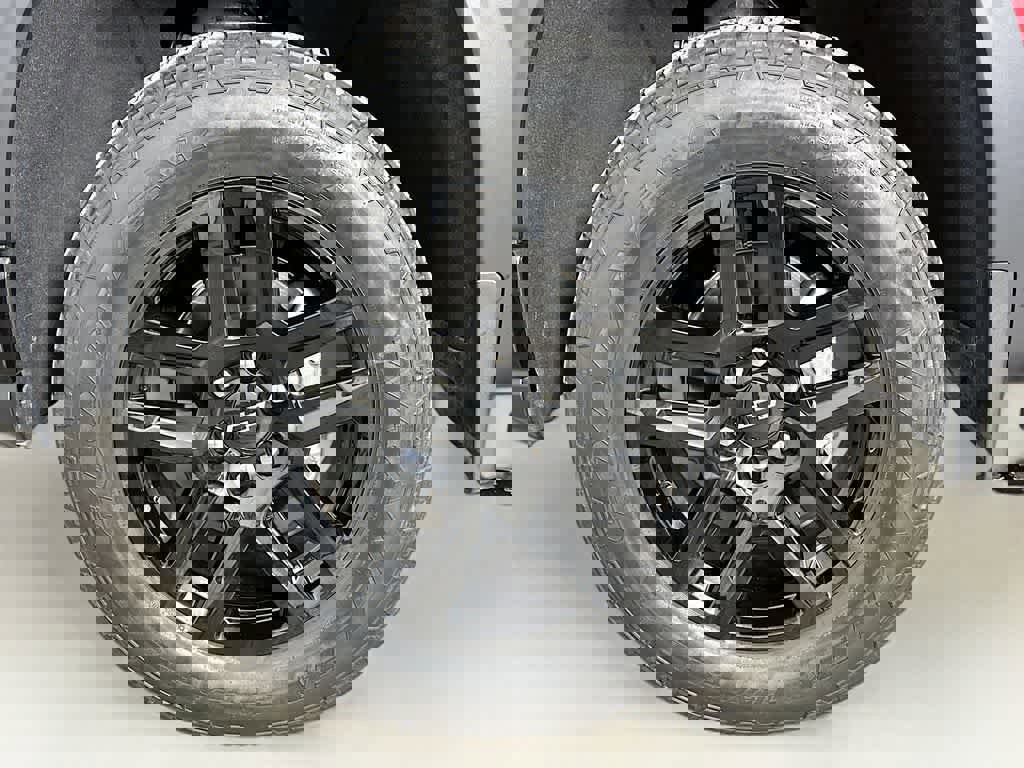 Used 2022 Chevrolet Silverado 1500 LT Trail Boss w/ Safety Package image 11