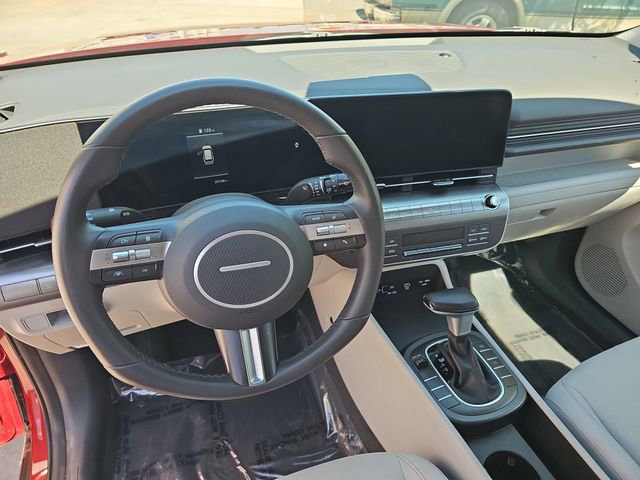 Used 2025 Hyundai Kona SEL FWD image 16