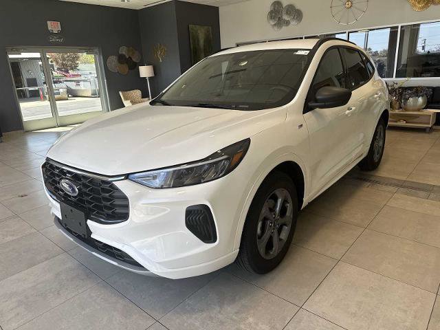 Certified 2023 Ford Escape ST-Line w/ Tech Pack #1 AWD/4WD image 7