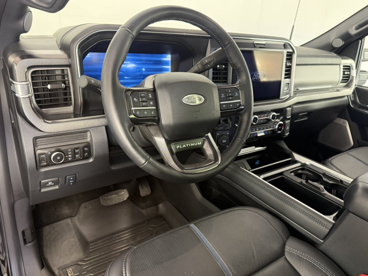 Certified 2025 Ford F250 Platinum AWD/4WD image 18