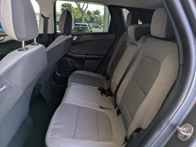 Certified 2022 Ford Escape SE w/ SE Sport Appearance Package image 17