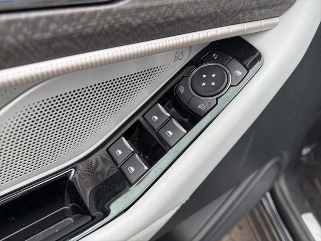 Certified 2025 Ford Explorer Platinum w/ LUX Leather Package image 26