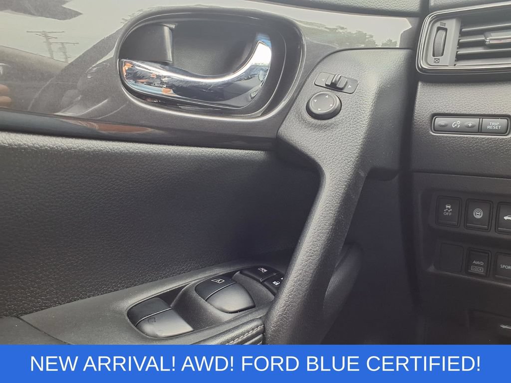 Used 2020 Nissan Rogue SV AWD/4WD image 18
