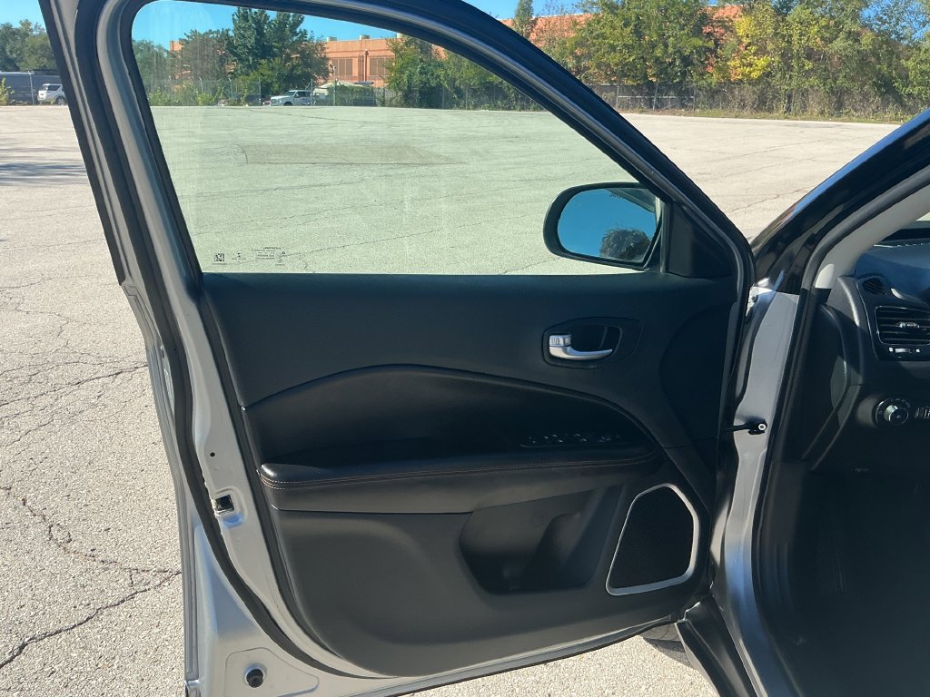 Used 2021 Jeep Compass Limited AWD/4WD image 13