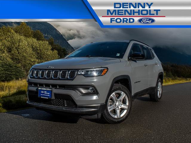 Used 2024 Jeep Compass Latitude AWD/4WD image 1