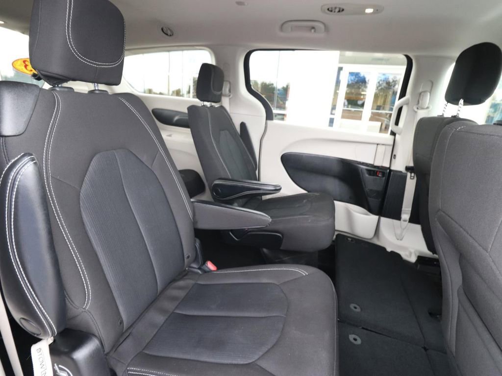 Used 2023 Chrysler Voyager LX FWD image 21