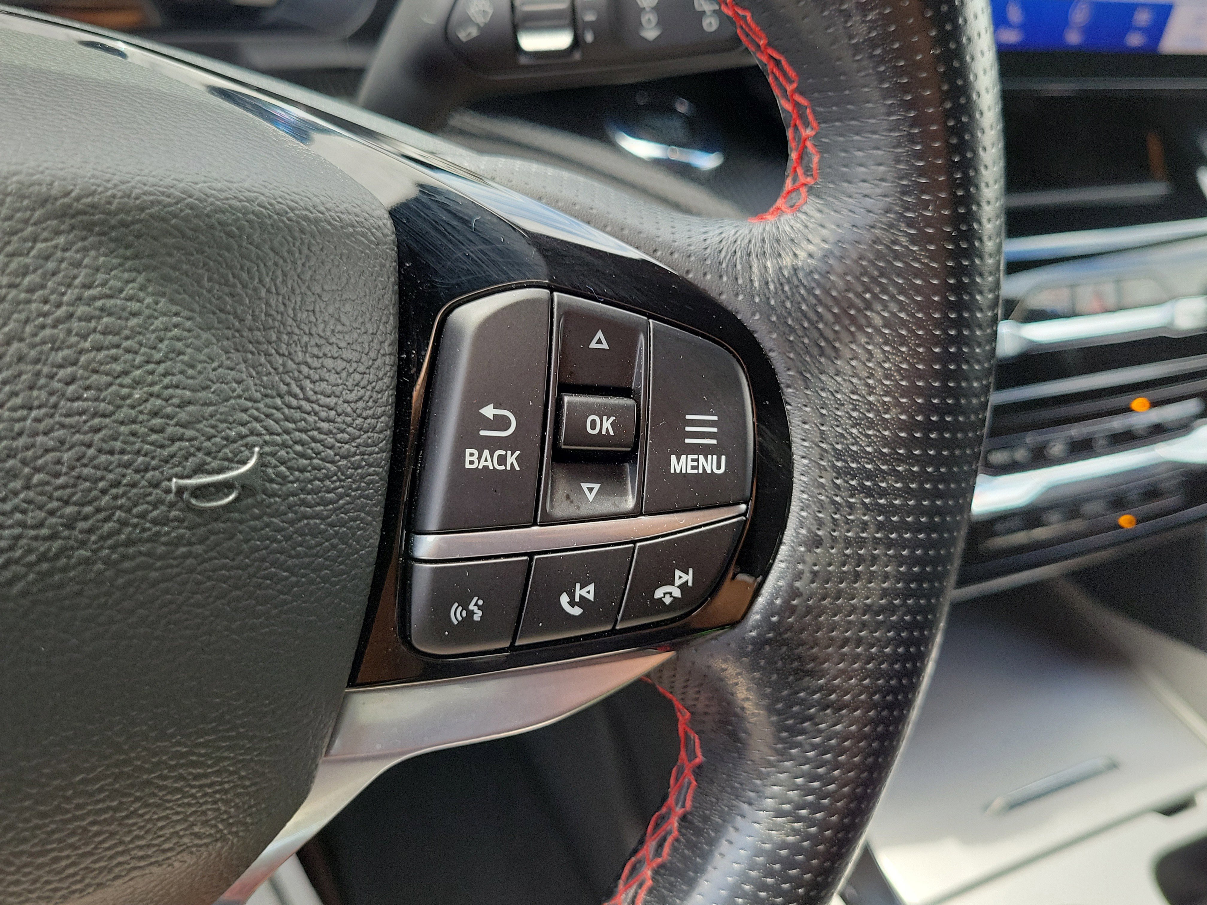 Certified 2022 Ford Explorer ST-Line w/ Class IV Trailer Tow Package image 25