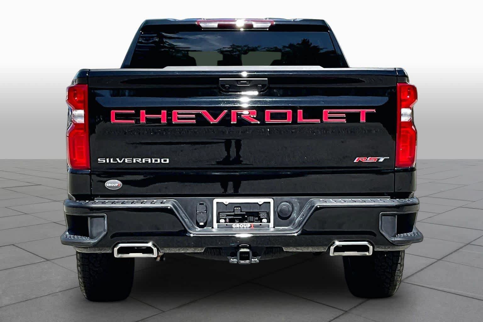 Used 2026 Chevrolet Silverado 1500 RST w/ Z71 Off-Road Package AWD/4WD image 5