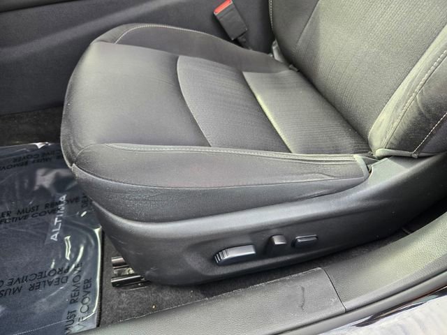 Used 2023 Nissan Altima 2.5 SV w/ SV Premium Package image 11