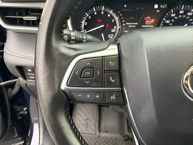 Used 2020 Toyota Highlander XLE image 25