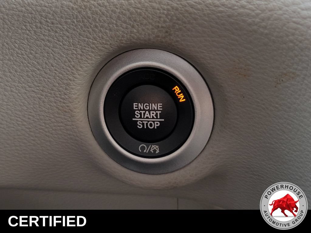 Used 2023 Chrysler Pacifica Limited FWD image 38