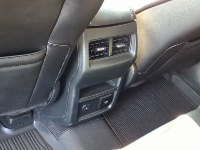 Certified 2024 Ford Edge Titanium AWD/4WD image 12