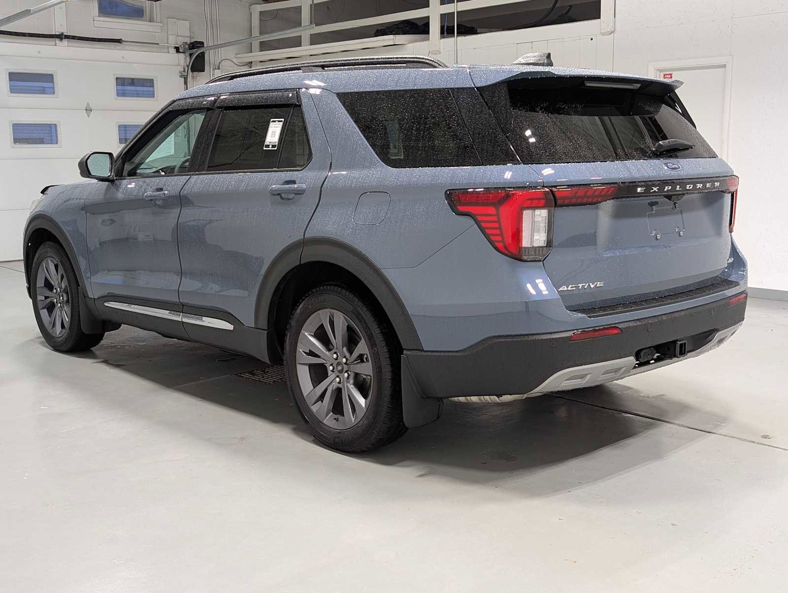 Certified 2025 Ford Explorer Active w/ Active Comfort Package image 4