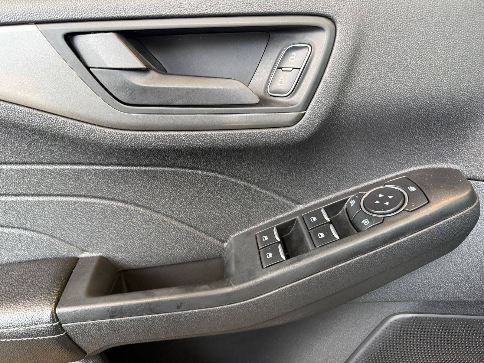 Certified 2025 Ford Escape Active FWD image 14