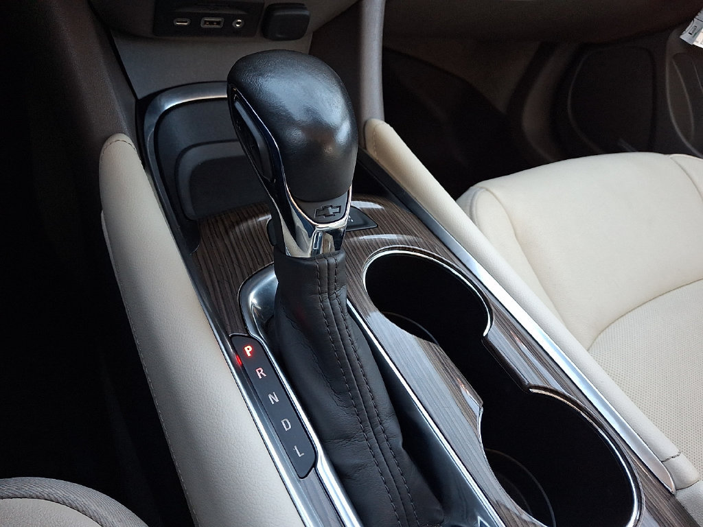 Used 2021 Chevrolet Malibu Premier FWD image 15