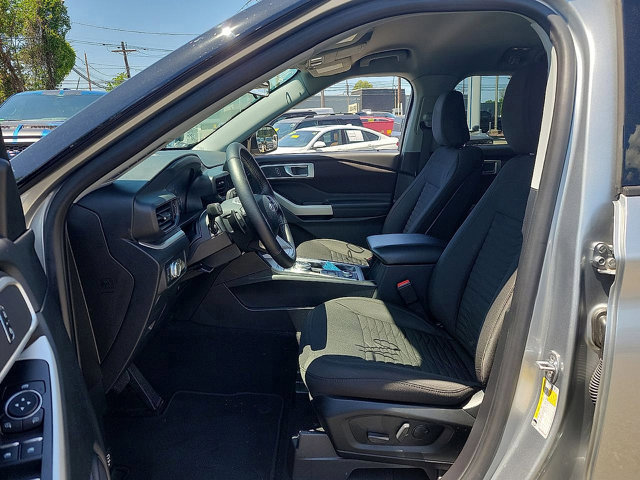 Certified 2020 Ford Explorer XLT w/ Comfort Package image 14