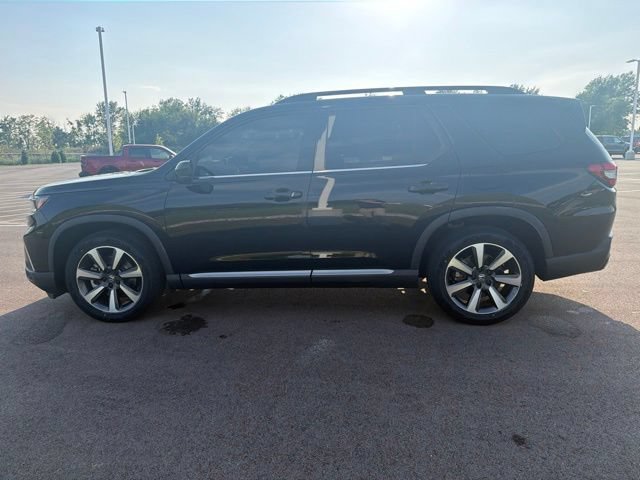 Used 2023 Honda Pilot Touring image 16