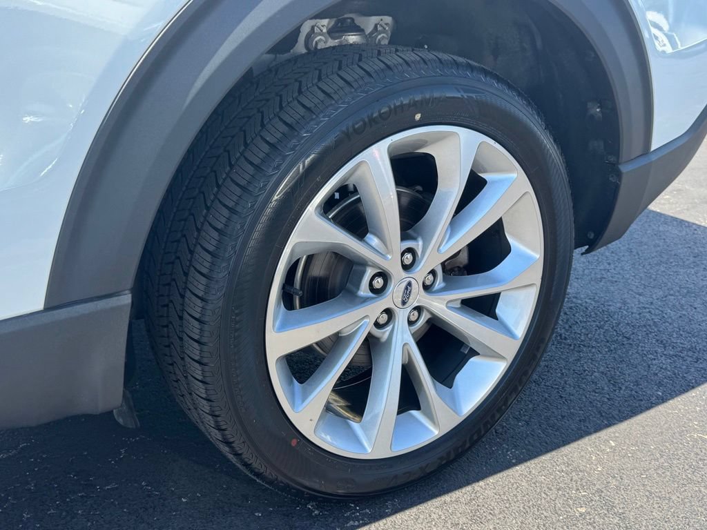 Certified 2023 Ford Explorer Platinum w/ Technology Package AWD/4WD image 34