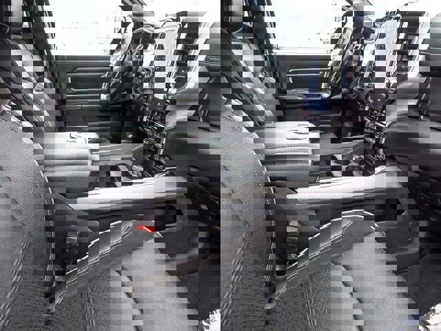 Used 2024 RAM 2500 Laramie w/ Night Edition image 31