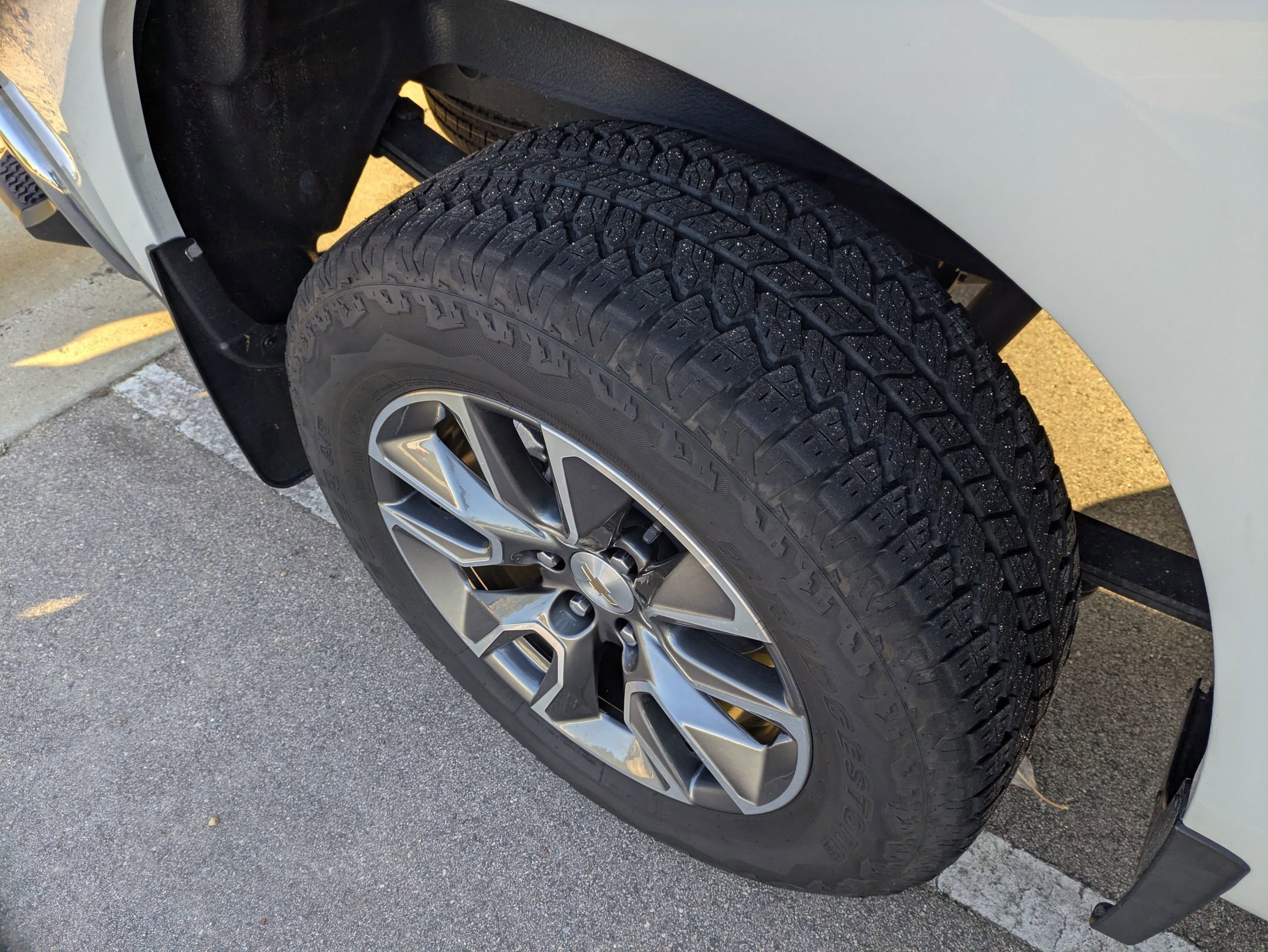 Used 2024 Chevrolet Silverado 1500 LT image 37