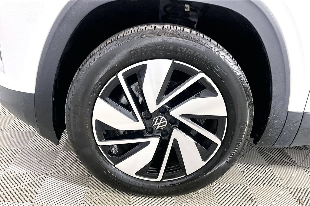 Used 2025 Volkswagen Atlas SE FWD image 7