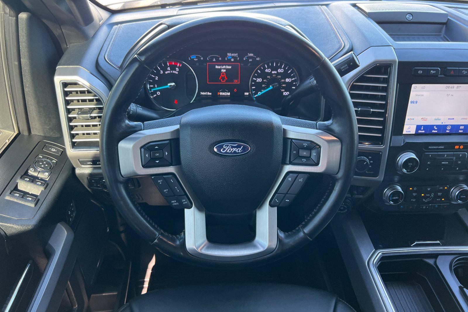 Certified 2020 Ford F250 Platinum w/ FX4 Off-Road Package AWD/4WD image 15