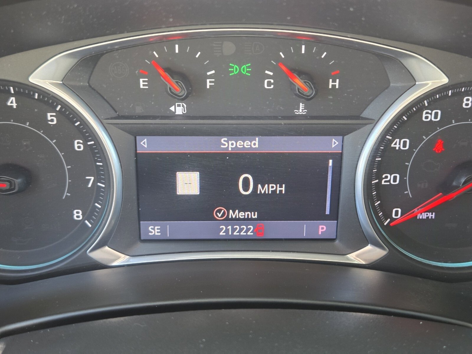 Used 2022 Chevrolet Equinox RS w/ Infotainment Package image 19