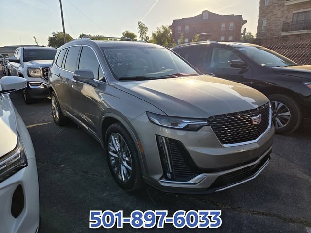 Used 2022 Cadillac XT6 Premium Luxury w/ Technology Package FWD image 2