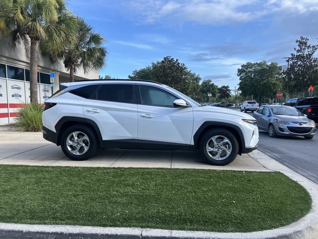 Used 2022 Hyundai Tucson SEL FWD image 3