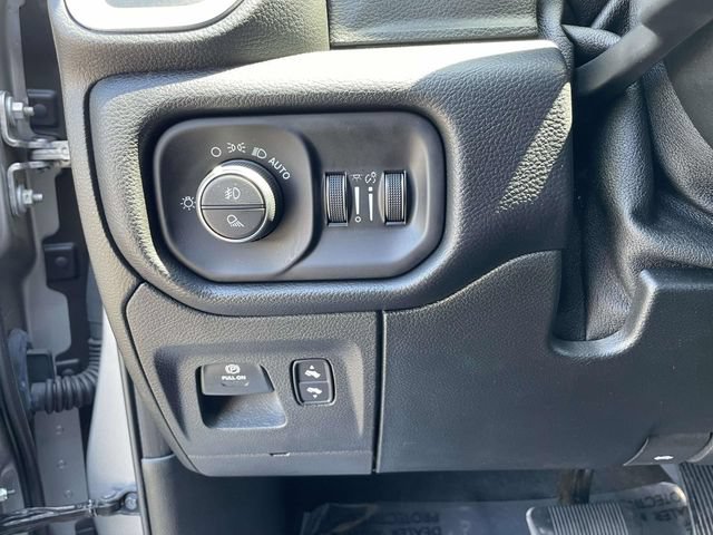 Used 2019 RAM 1500 Laramie AWD/4WD image 13