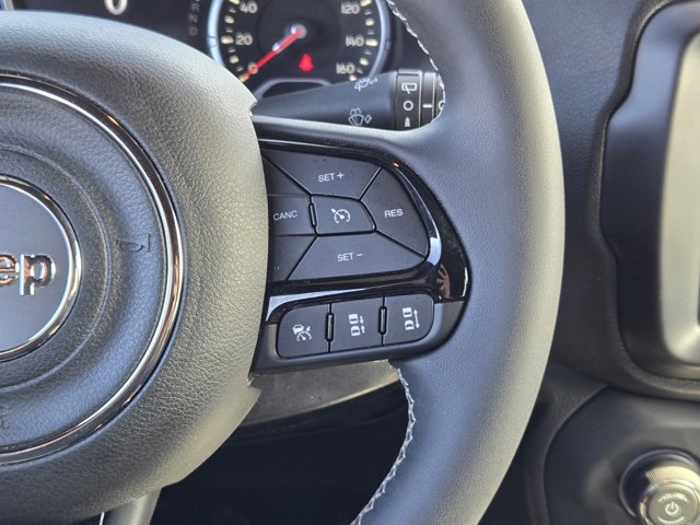 Used 2021 Jeep Renegade Latitude image 27