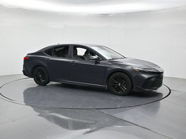 Used 2025 Toyota Camry SE w/ Multimedia Upgrade Package FWD video 3