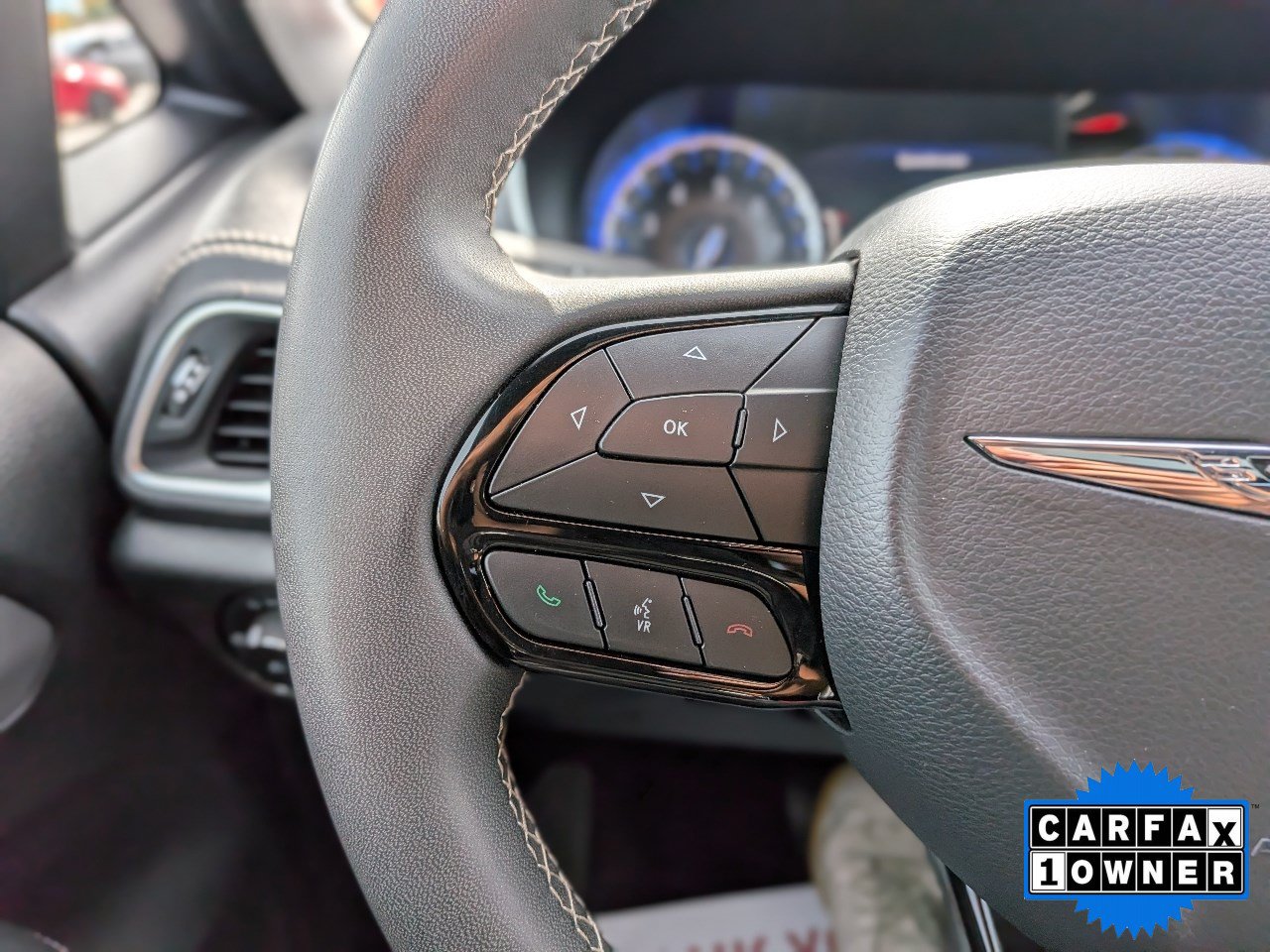 Used 2025 Chrysler Pacifica Limited FWD image 31