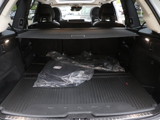 Used 2022 Volvo XC90 T6 Momentum w/ Climate Package AWD/4WD image 15