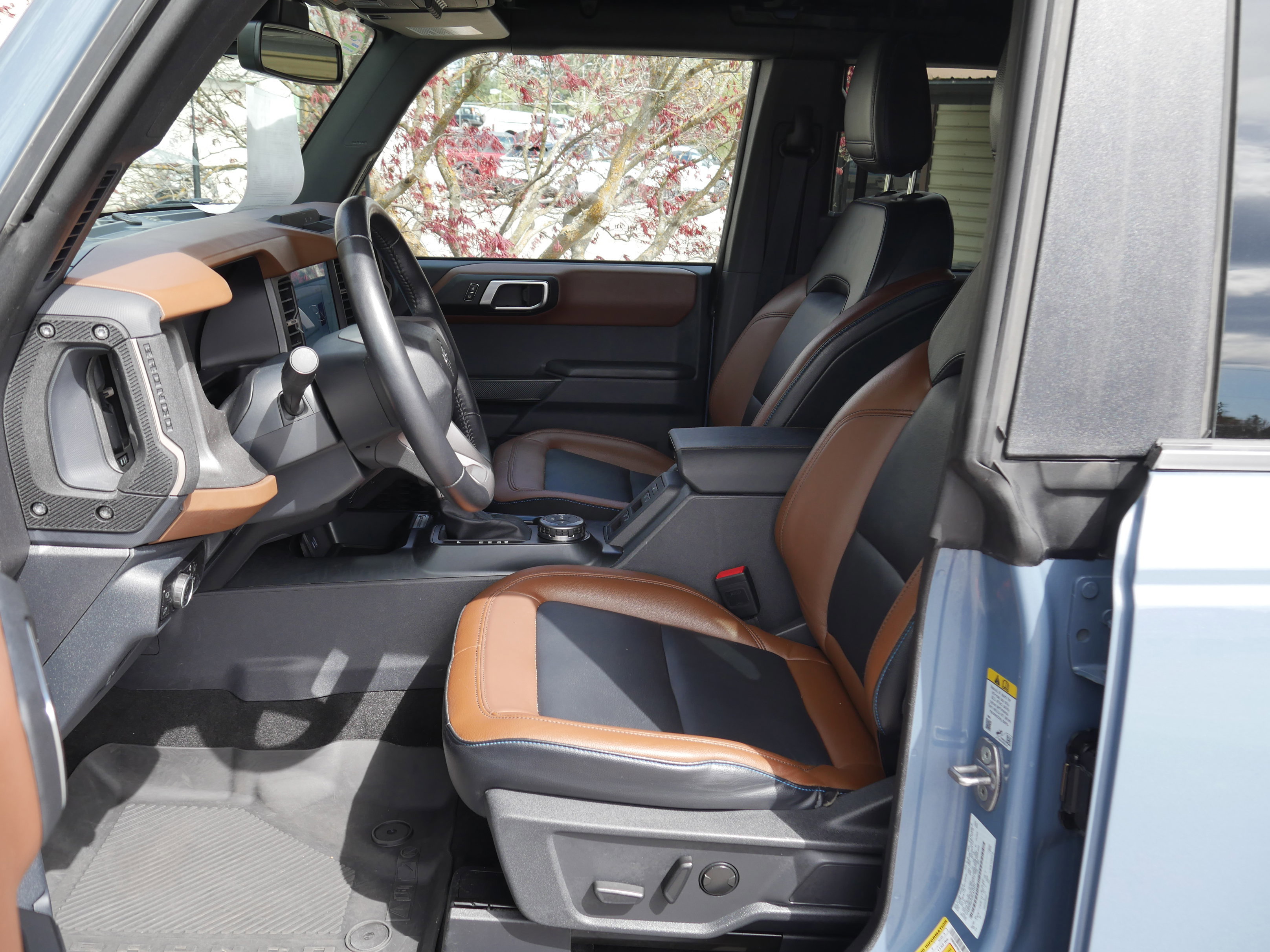 Certified 2024 Ford Bronco Outer Banks AWD/4WD image 9