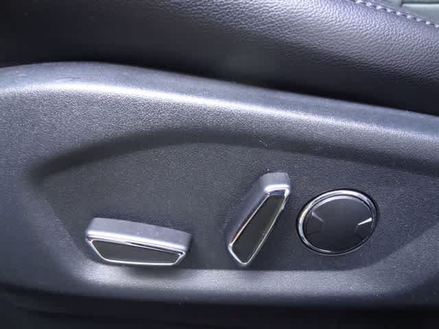 Certified 2018 Ford Explorer XLT w/ Equipment Group 202A FWD image 7