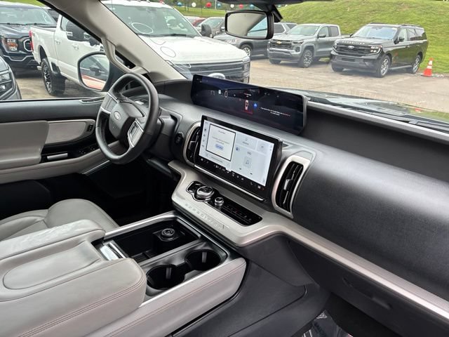 Certified 2025 Ford Expedition Active AWD/4WD image 41
