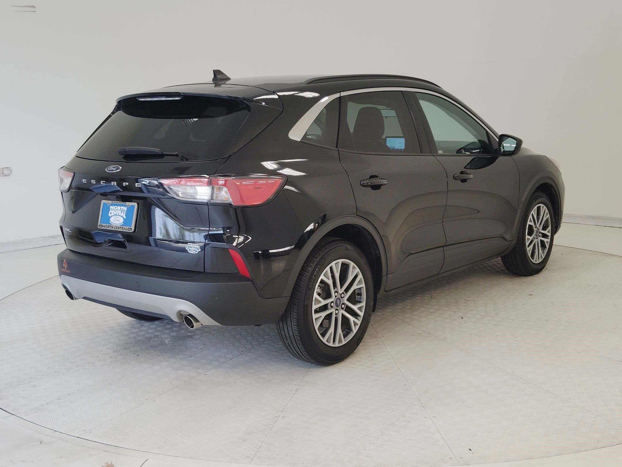 Certified 2022 Ford Escape SEL image 5