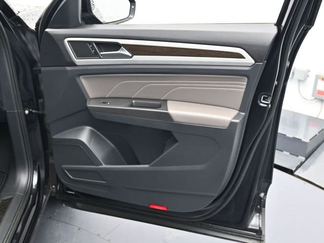 Used 2022 Volkswagen Atlas SE w/ Panoramic Sunroof Package image 30