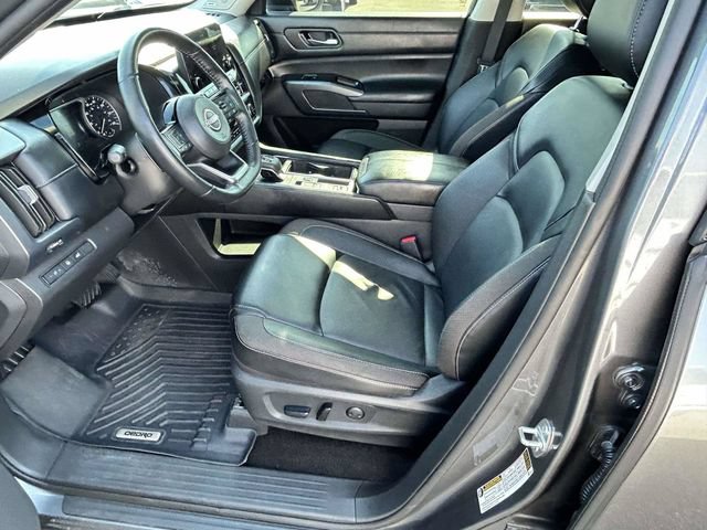 Used 2024 Nissan Pathfinder SL w/ SL Premium Package FWD image 22